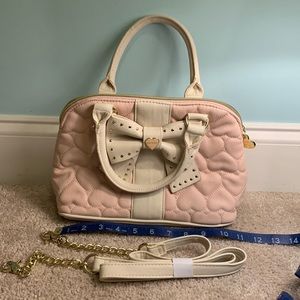 Betsey Johnson pink heart , white bow purse . Zipper closure .shoulder strap